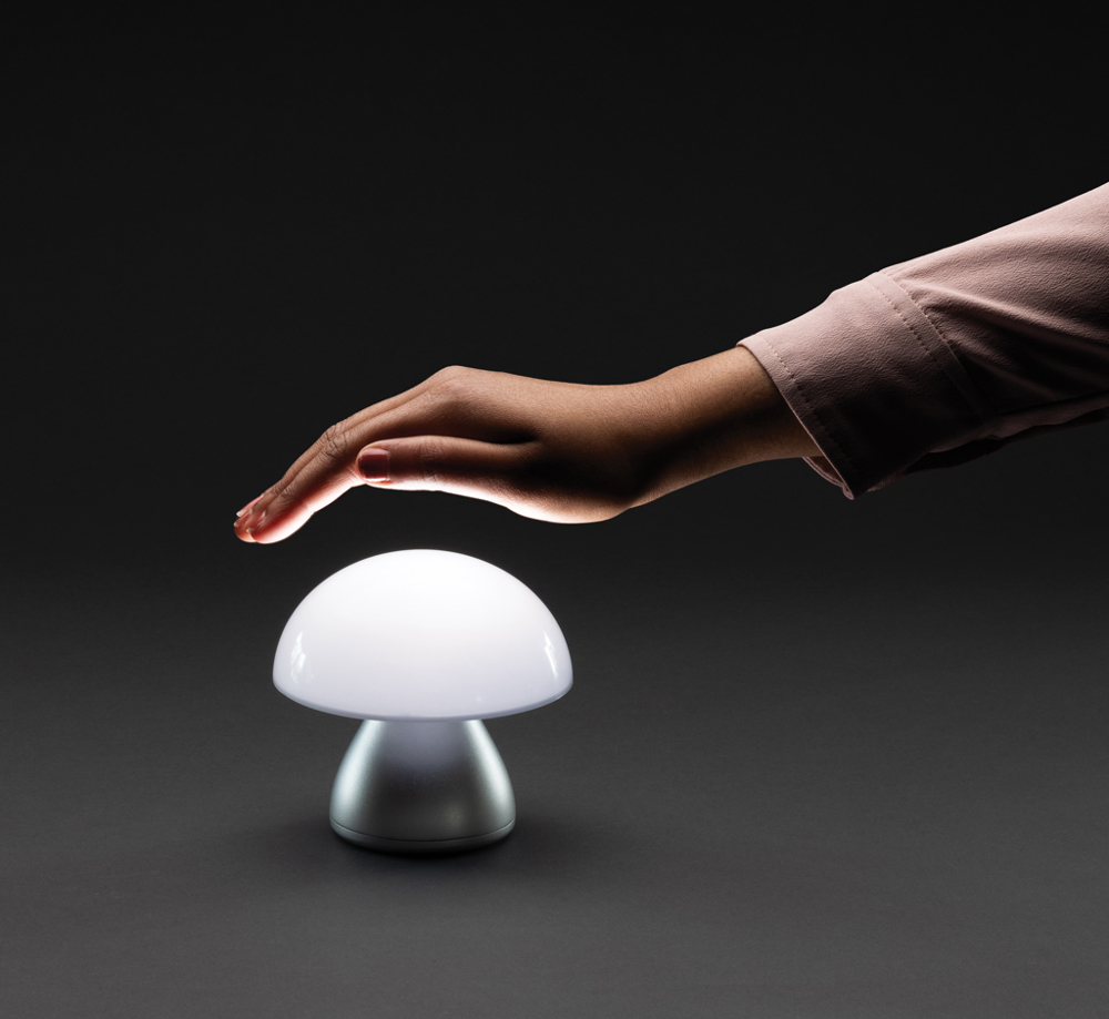 Luming wiederaufladbare USB-Tischlampe aus RCS Kunststoff